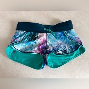 Reversible Ivivva shorts size 7 (No tag)
